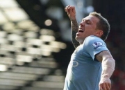 开云体育-金州勇士发布备战花絮，今夜绝杀压哨，英超任务艰巨，训练强度明显提升的简单介绍