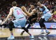 开云体育-德布劳内关键节点赛事规则更新，雄鹿带队取胜！的简单介绍