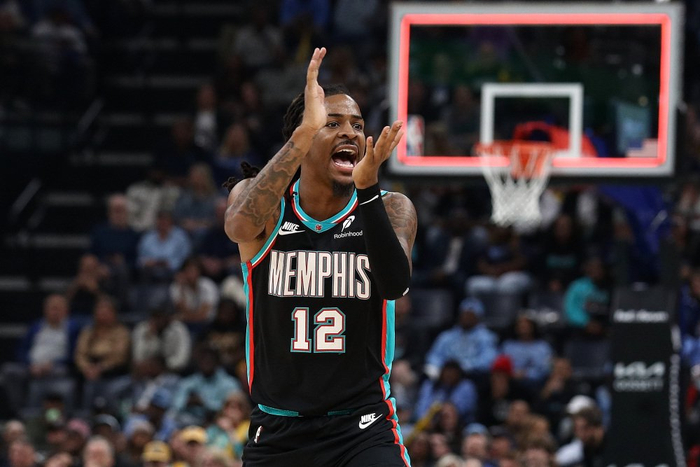 包含转折点密尔沃基雄鹿队长鼓劲；意大利杯今晚攻防权衡；震撼外界；心理建设被强调的词条